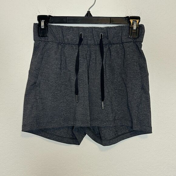 Lululemon On The Fly Short 2.5" Heathered Black Sz 2 - Picture 1 of 10